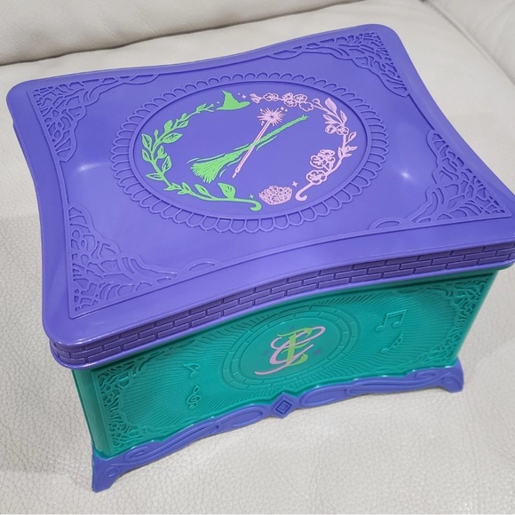 Wicked: For Good Music Box Popcorn Bucket or Jewelry Box 🆕 - Picture 9 of 10